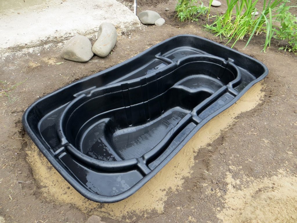 Acheter et installer un bassin dans mon jardin, pourquoi pas ?